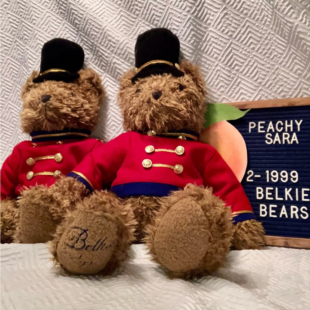 🍑 VINTAGE-GREAT CONDITION BELK DEPARTMENT STORE BELKIE BEARS 21” (TWO). 🍑